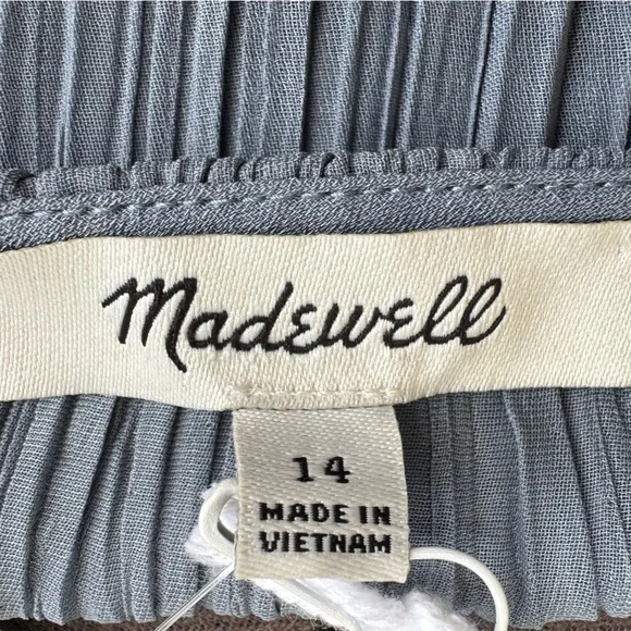 Madewell The Goldie Dress in Plissé - Picture 2 of 14